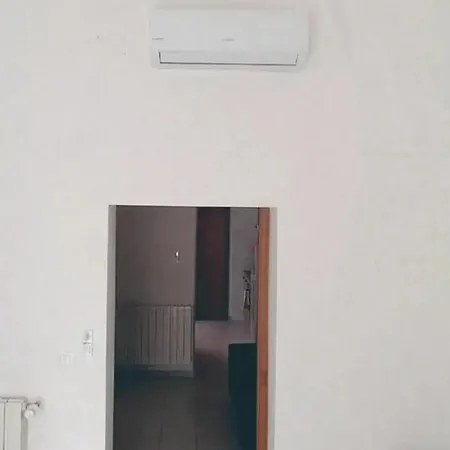 Dame Intero A 550m Dal Centro Storico Lecce
